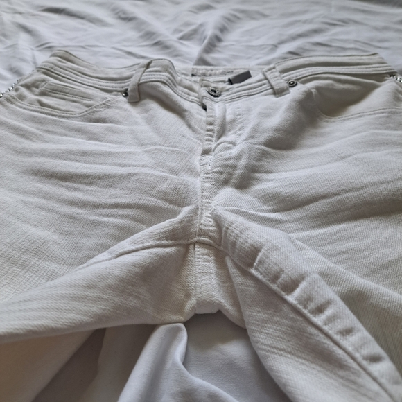 Chico's | White rhinestone details women's Capri jeans size 1 - Picture 3 of 14